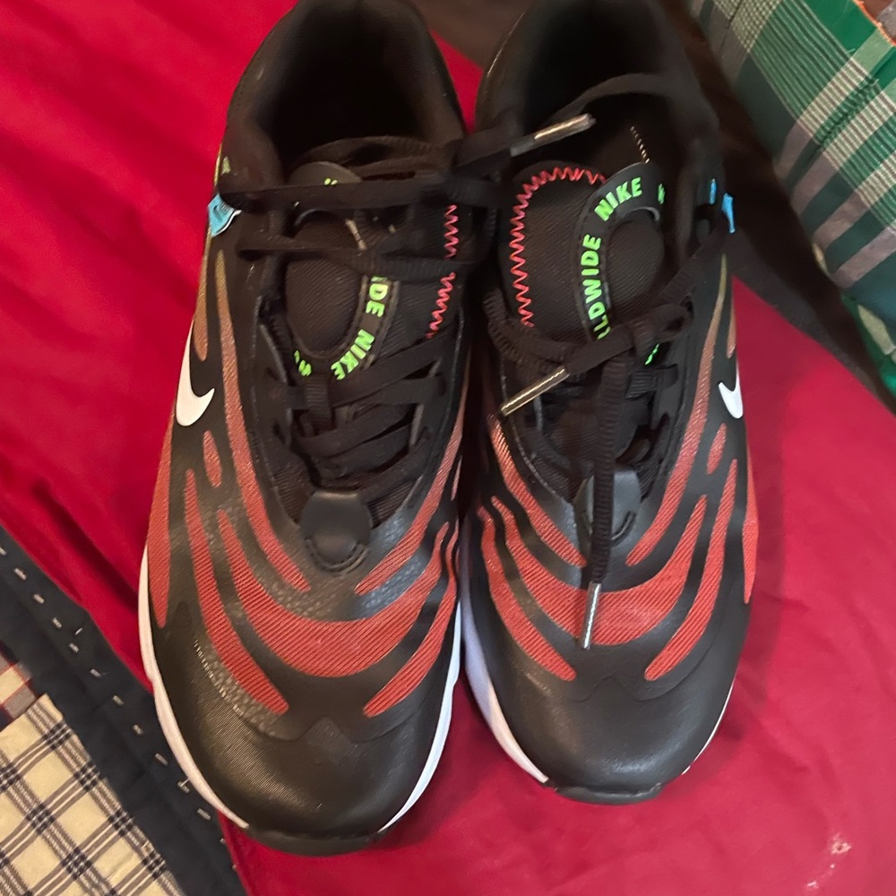 Youth boys shoes Nike